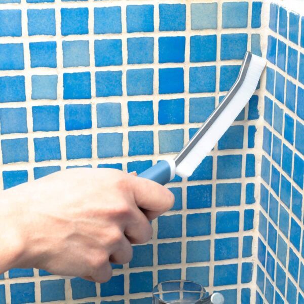 Brosse joints et recoins Eléphant Maison en action