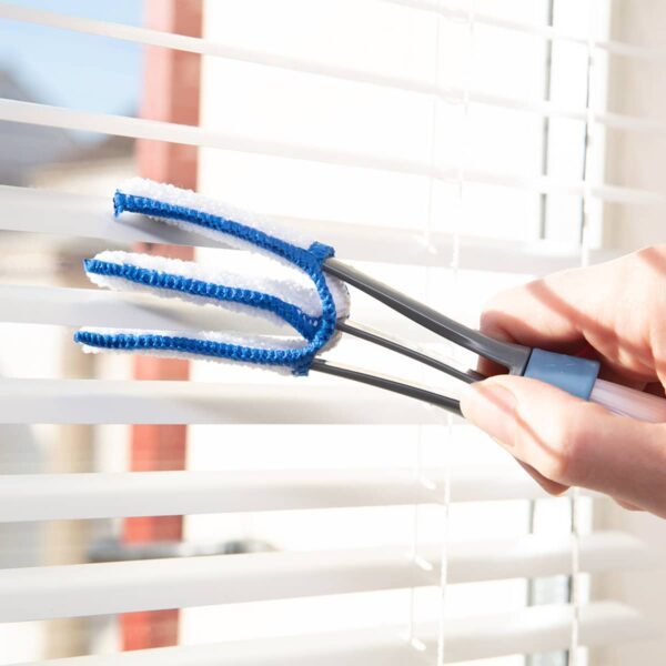 Brosse stores vénitiens Eléphant Maison en action