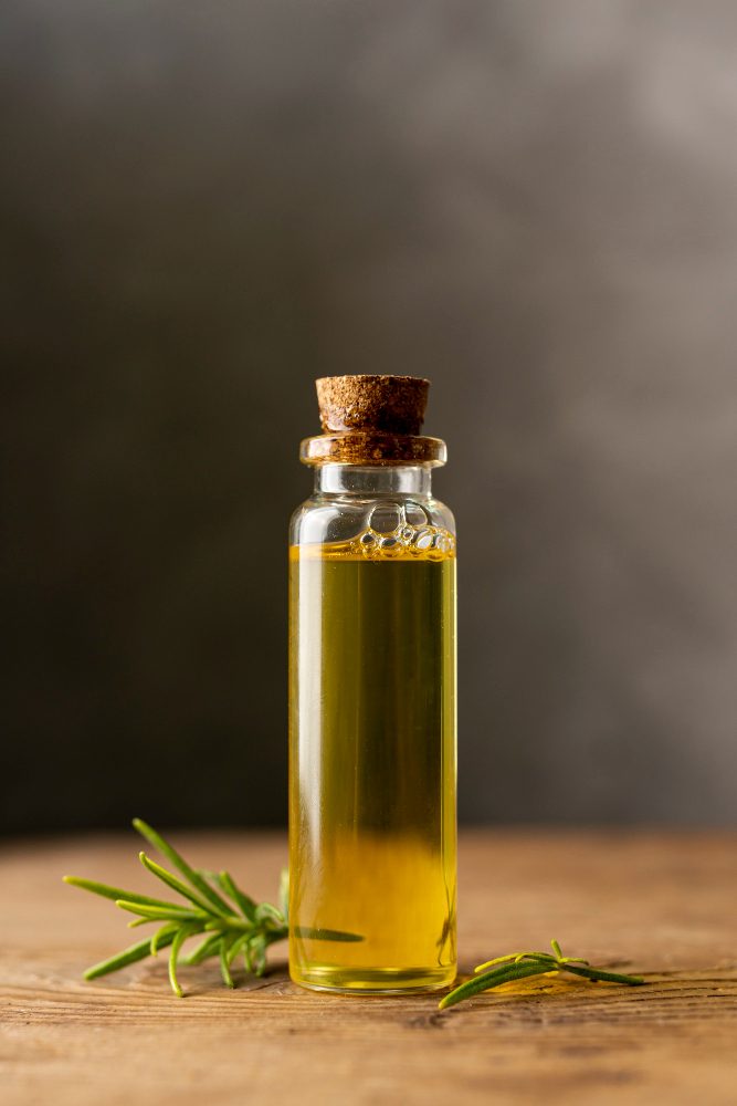 Flacon d'huile essentielle de thym